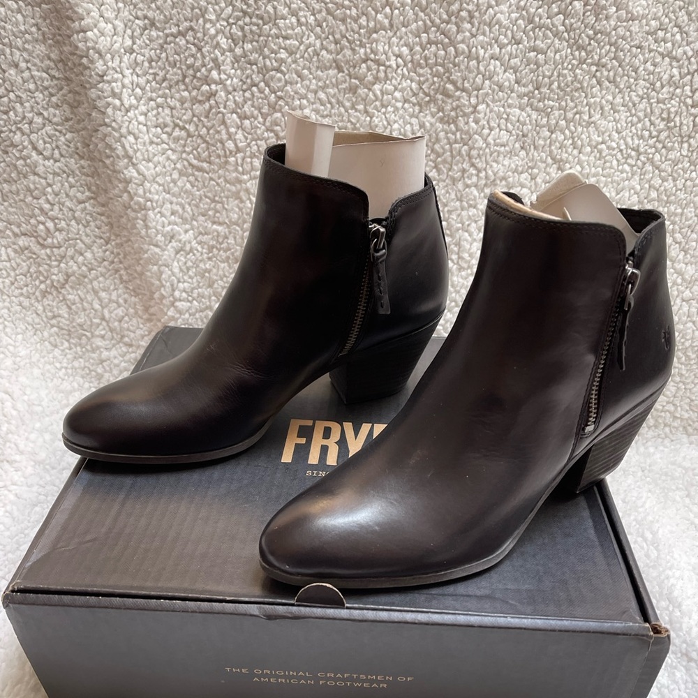 Frye Judith Zip Bootie